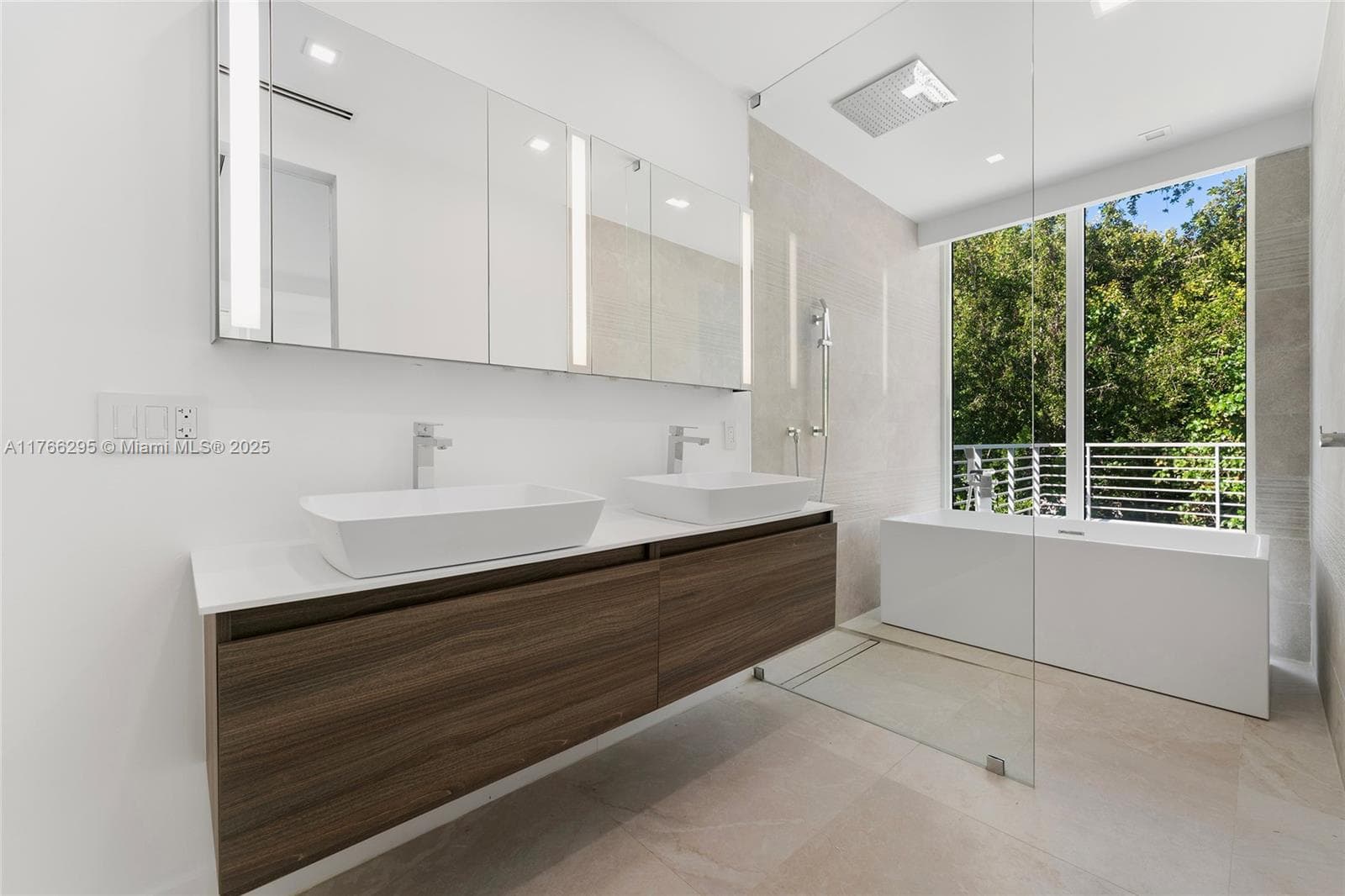 1250 N Venetian Way photo 32