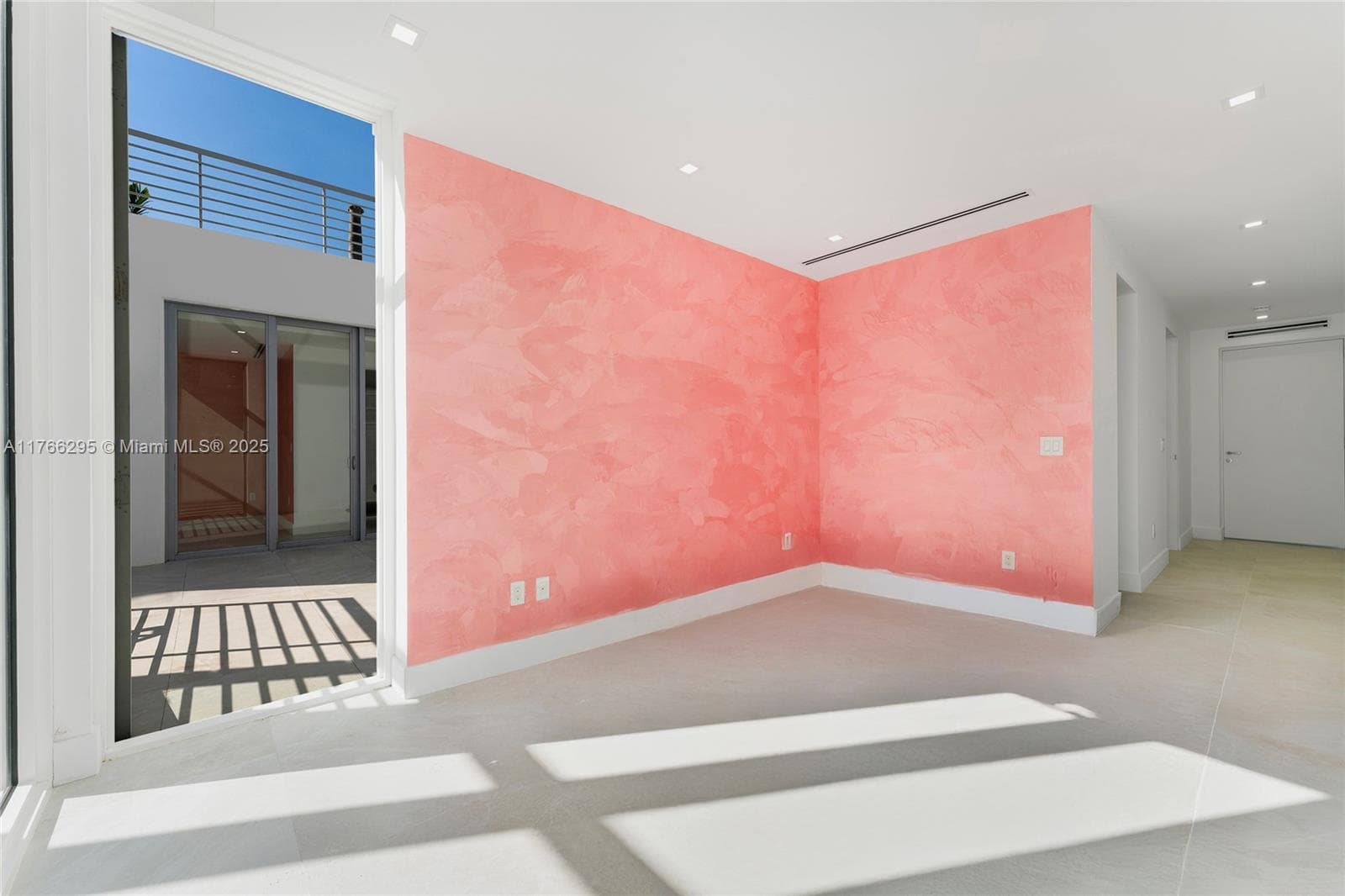 1250 N Venetian Way photo 45