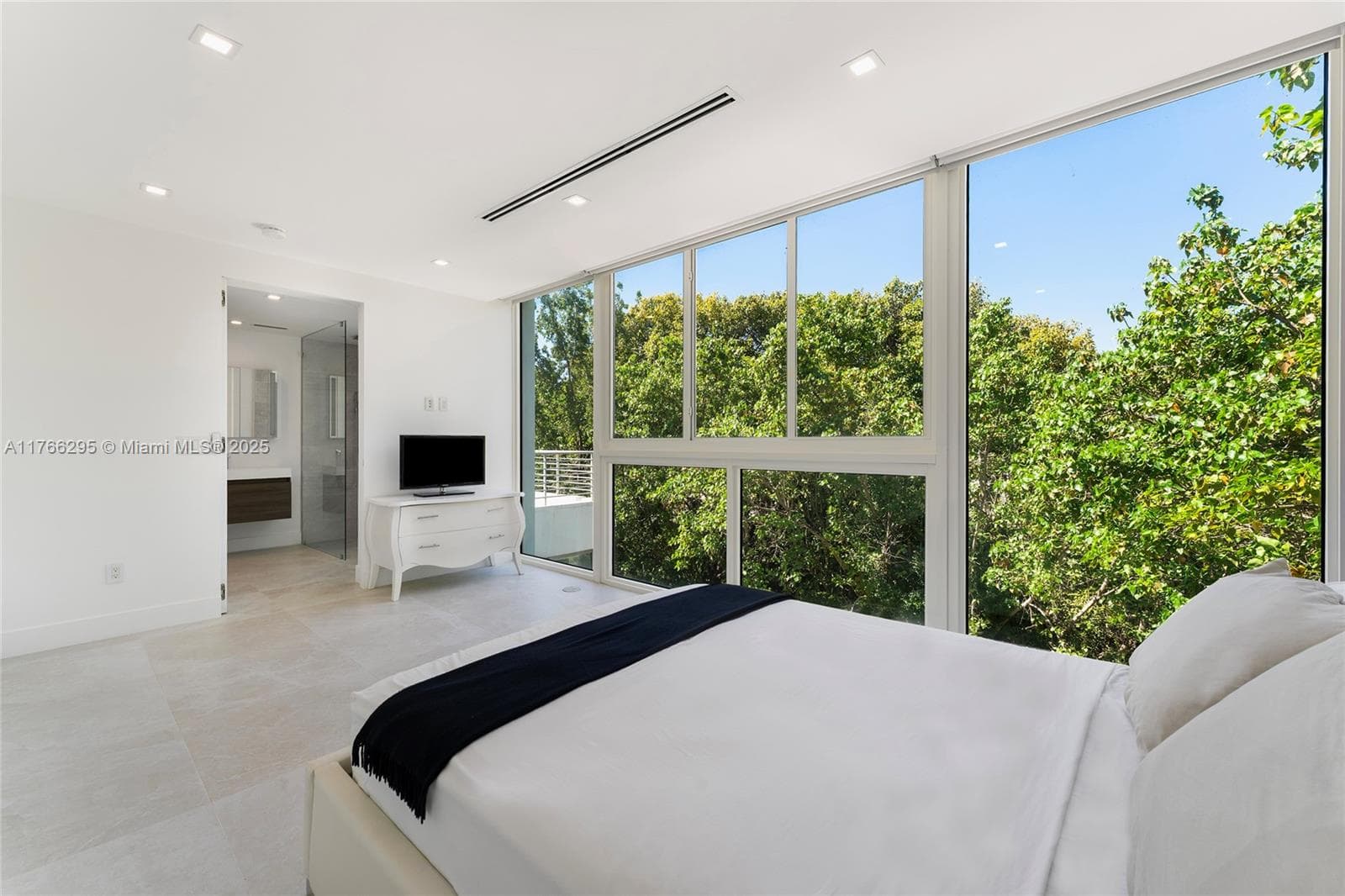 1250 N Venetian Way photo 37