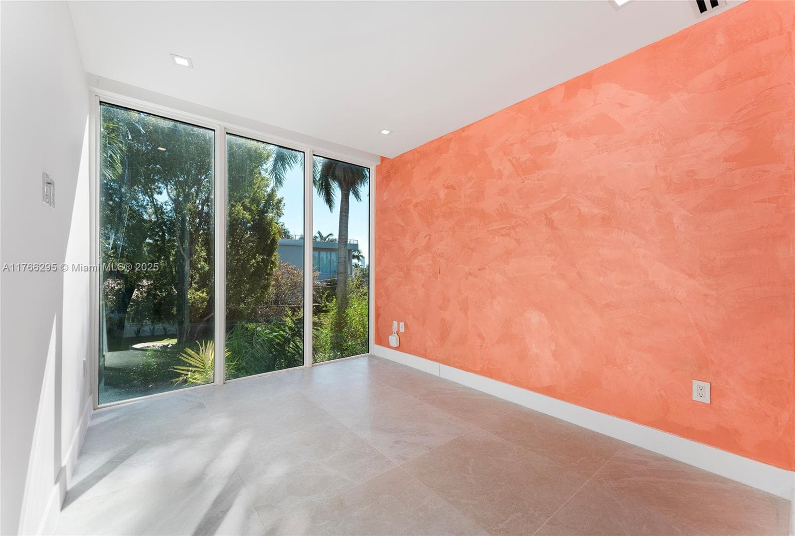 1250 N Venetian Way photo 40