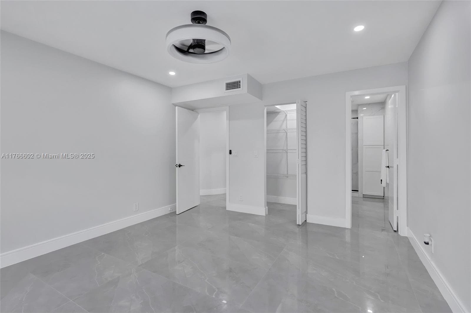 IMPERIAL POINT COLONNADES · #2026 in Fort Lauderdale - Photo 4