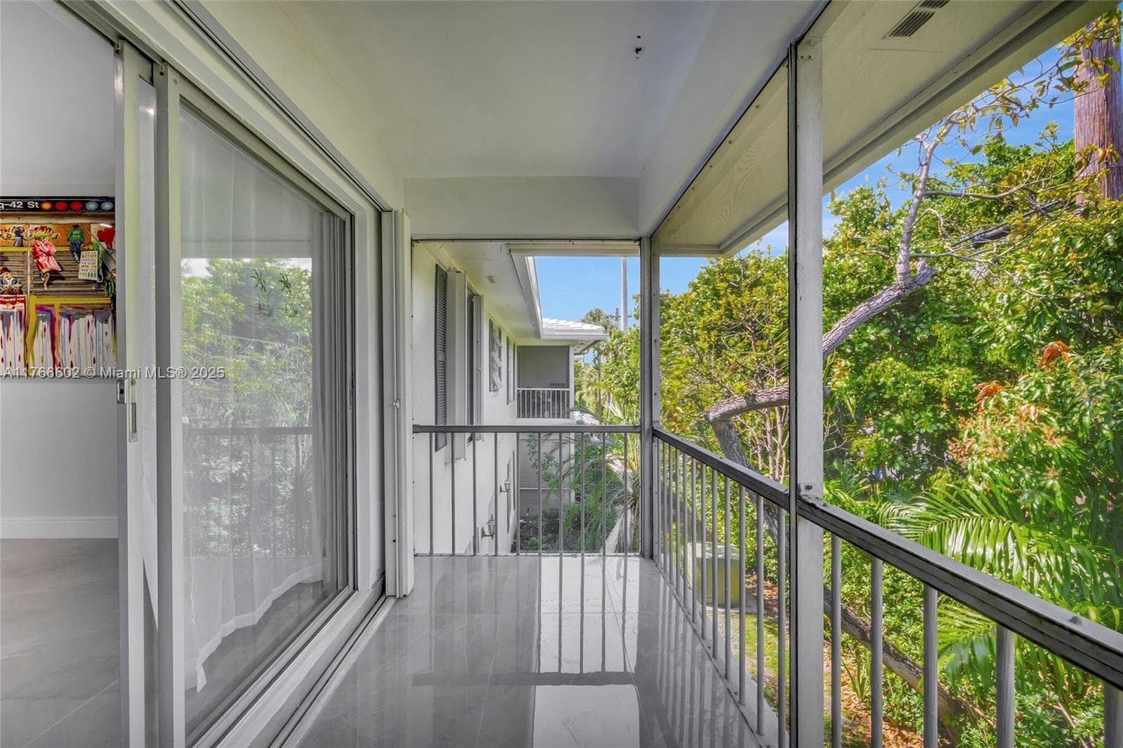 IMPERIAL POINT COLONNADES · #2026 in Fort Lauderdale - Photo 8
