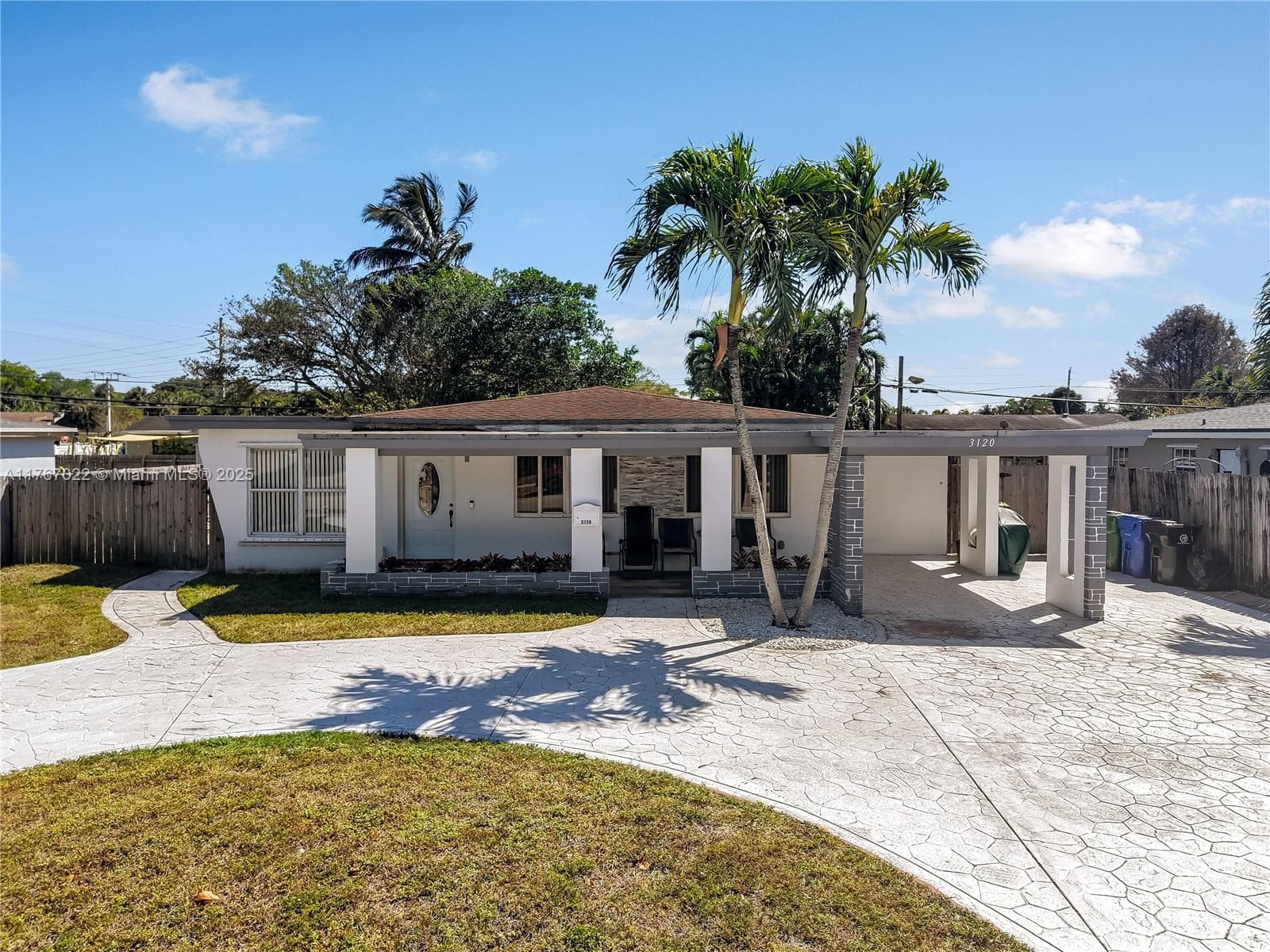 3120 SW 17th St photo 1