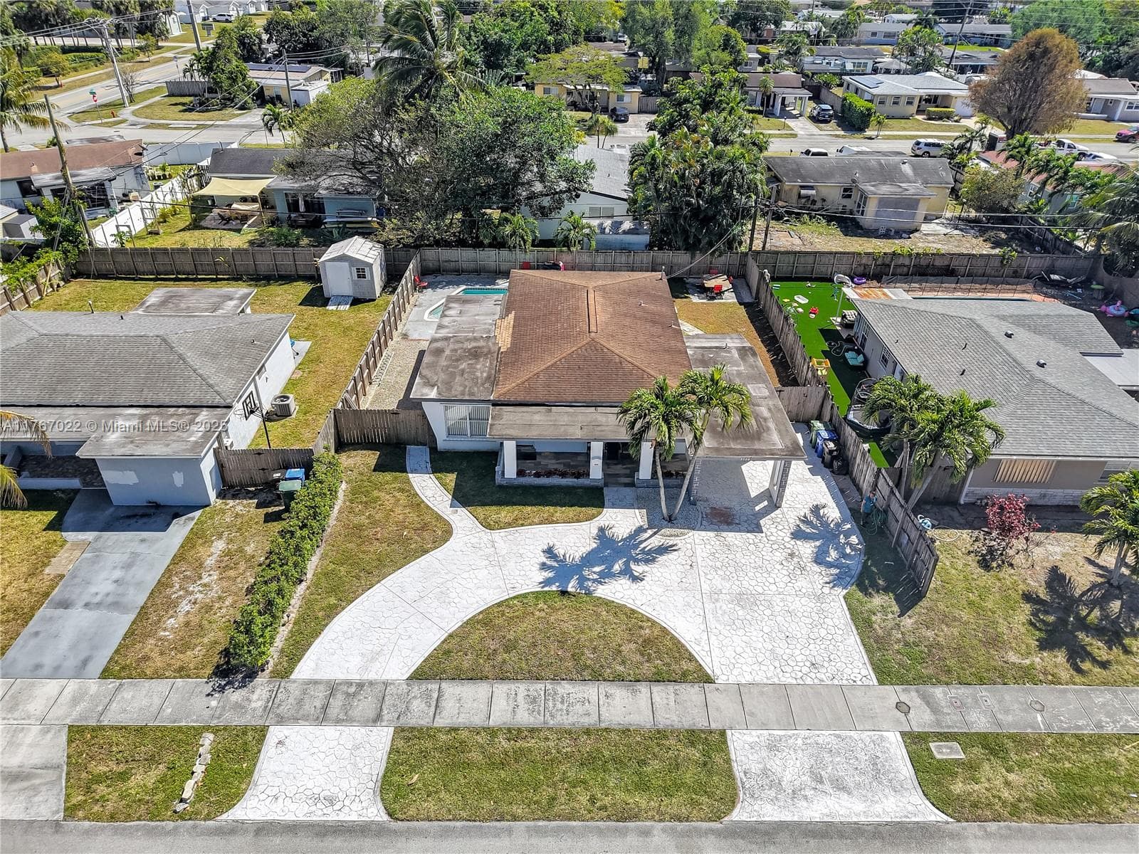 3120 SW 17th St photo 33