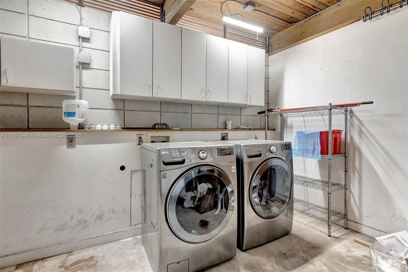2410 SW 29th Way photo 55