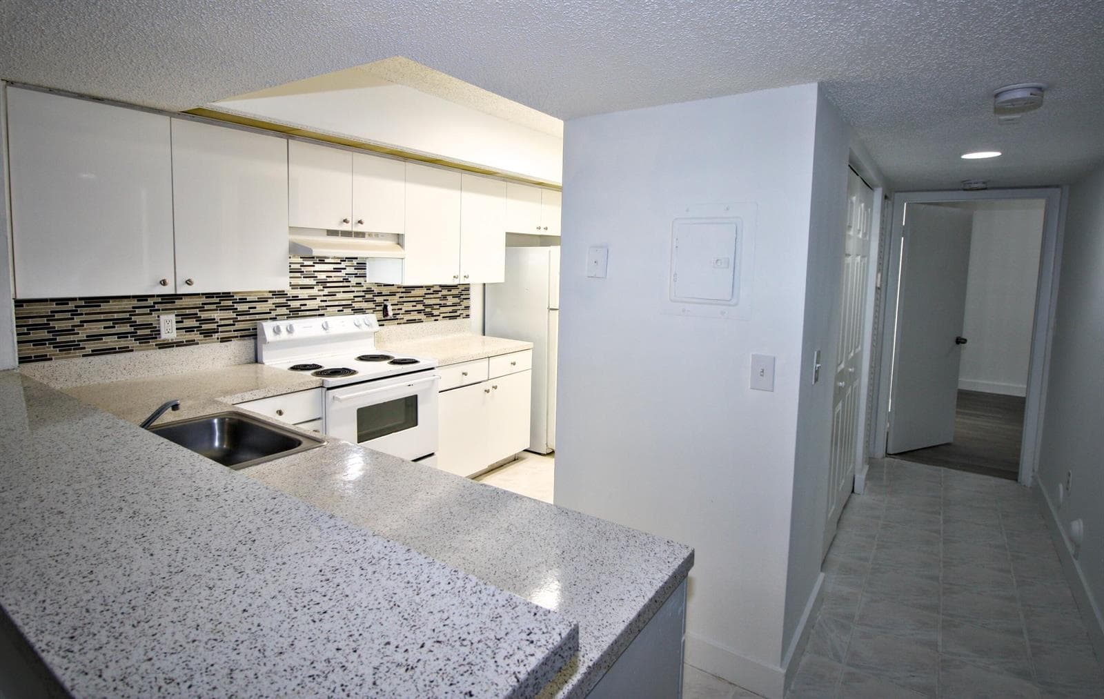 Kitchen_aisle