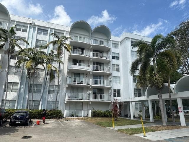 Montecarlo Condo · #A-415 in Miami - Photo 3