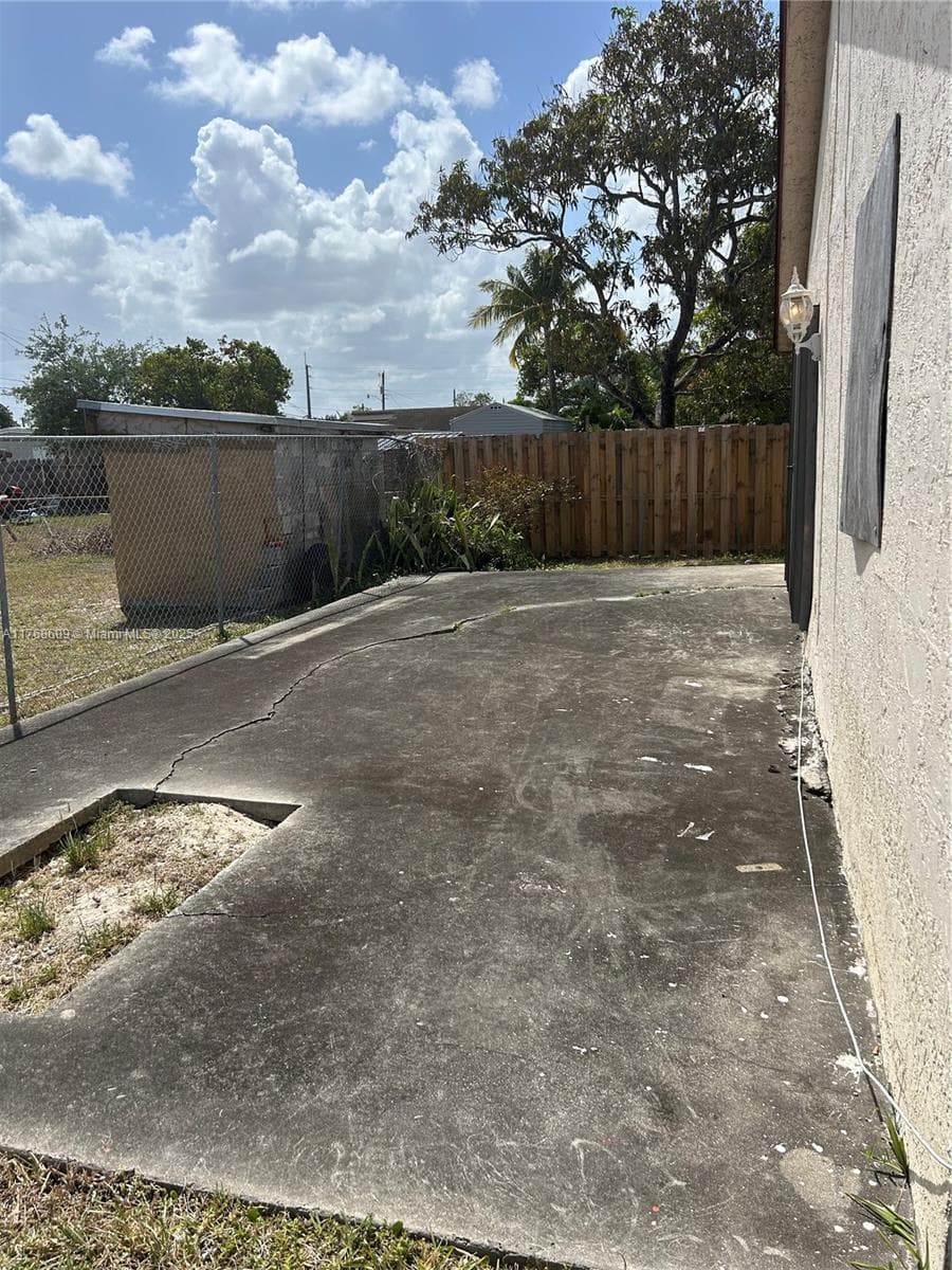 5416 Flagler St photo 14