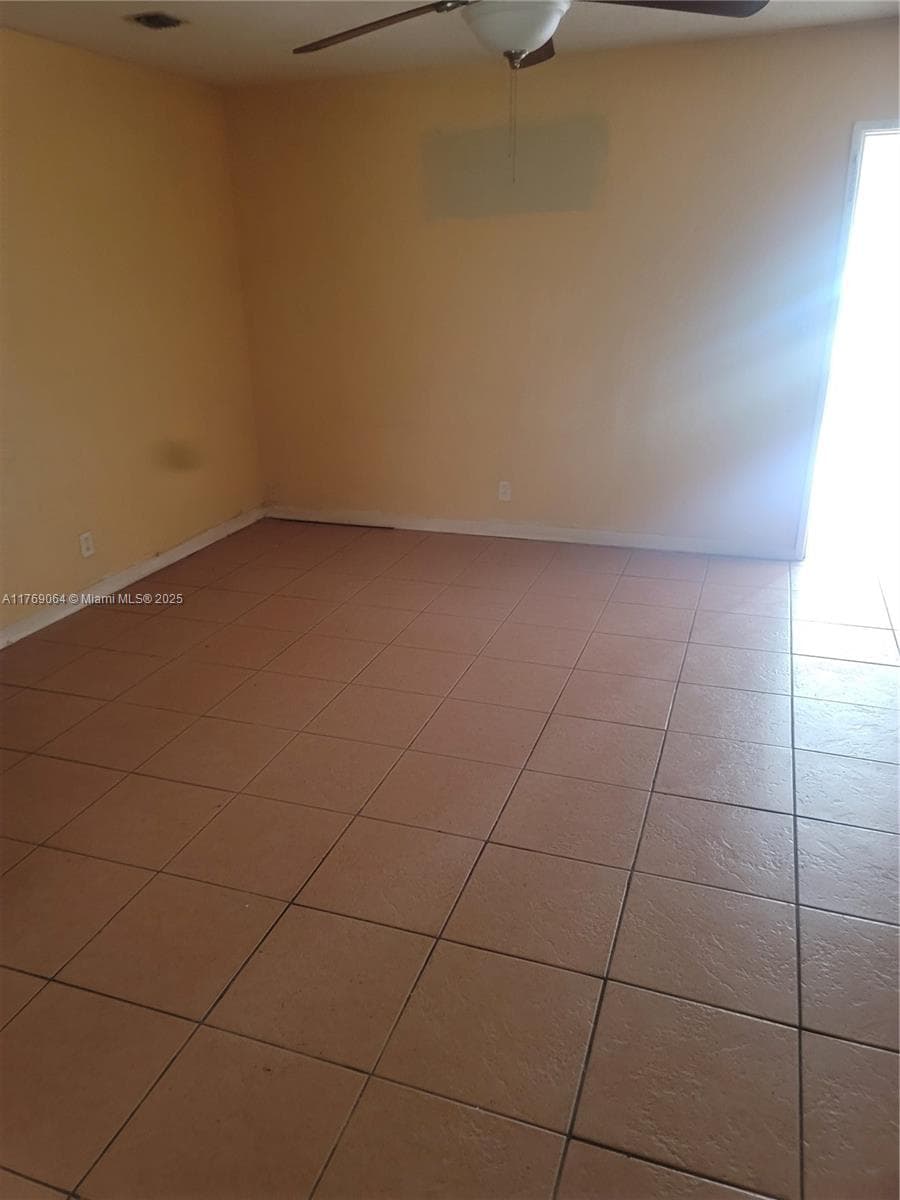 1244 NW 7th Ave #1 photo 17