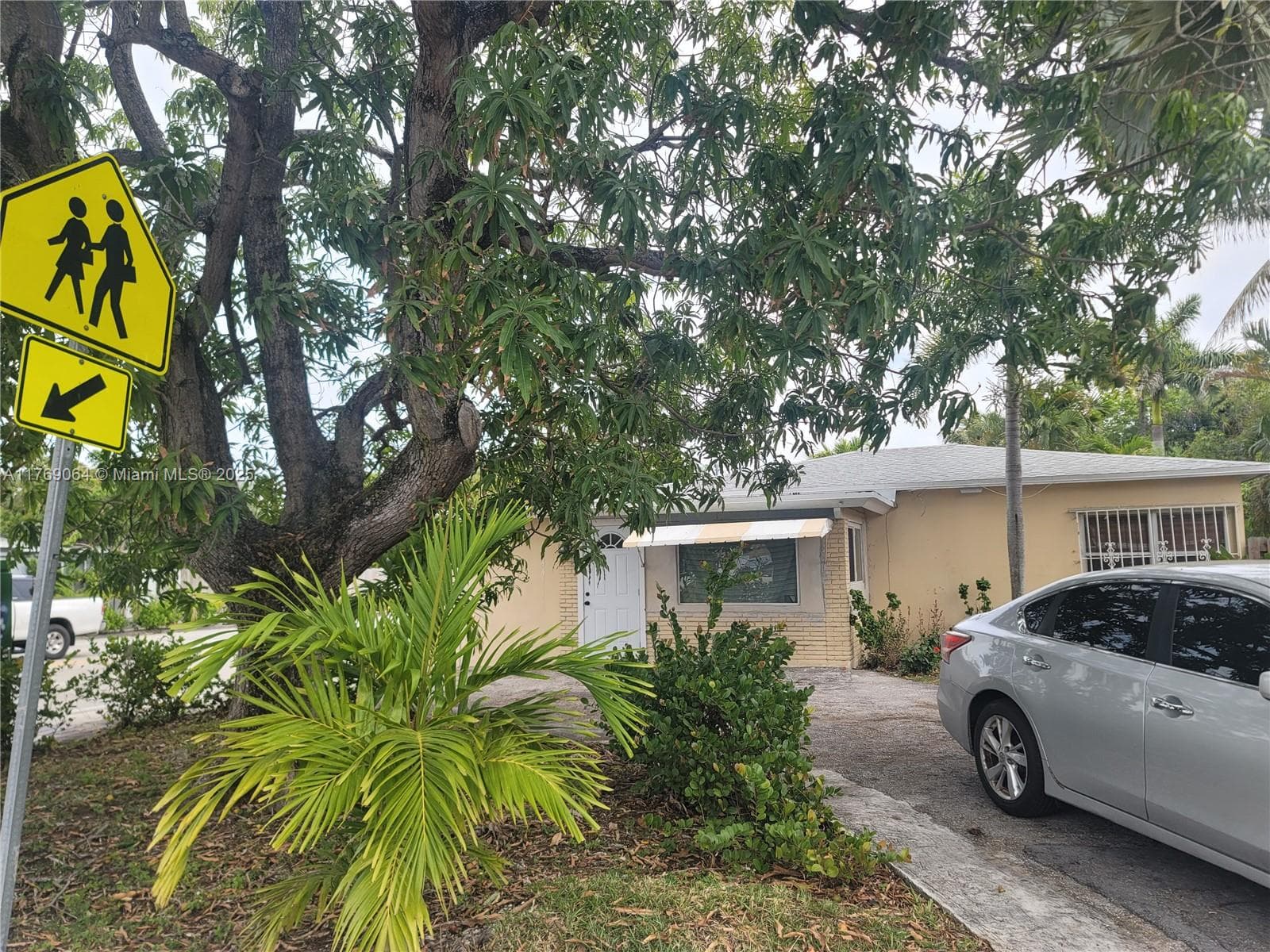 1244 NW 7th Ave #1 photo 33