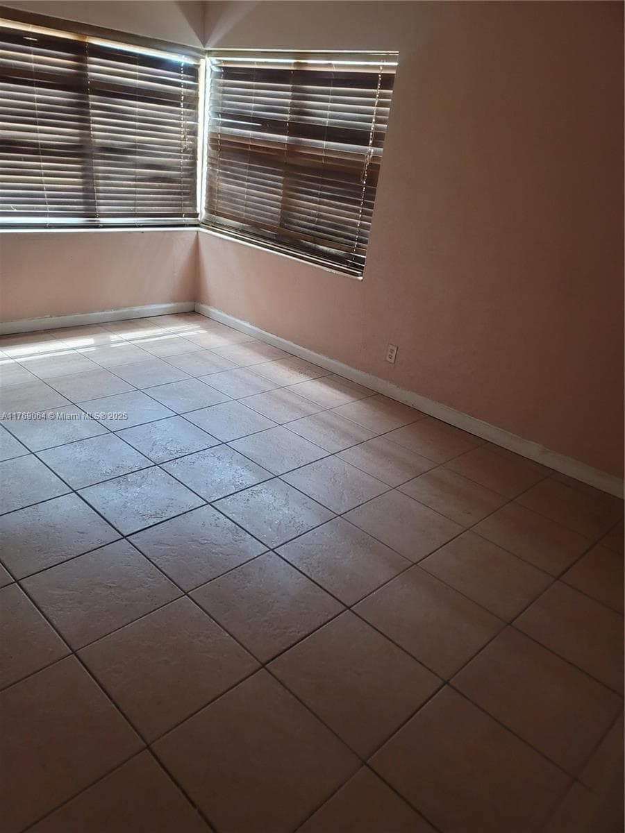 1244 NW 7th Ave #1 photo 15