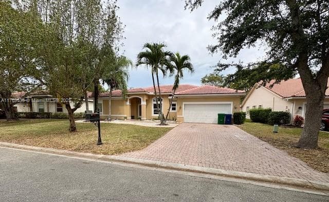 10261 NW 54th Pl photo 2