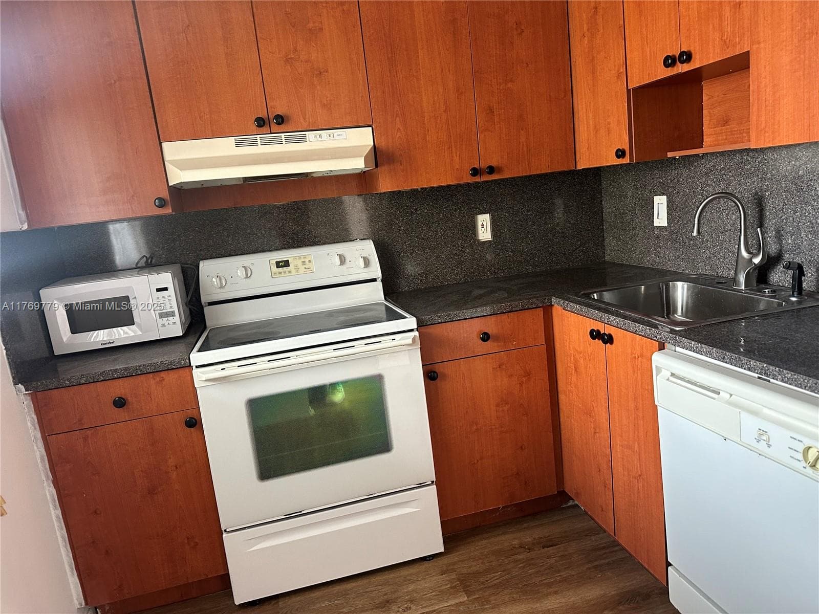 PARKWAY TOWERS · #801 in Miami - Photo 12