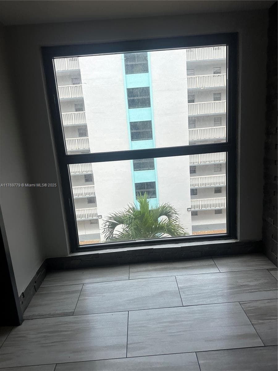 PARKWAY TOWERS · #801 in Miami - Photo 10