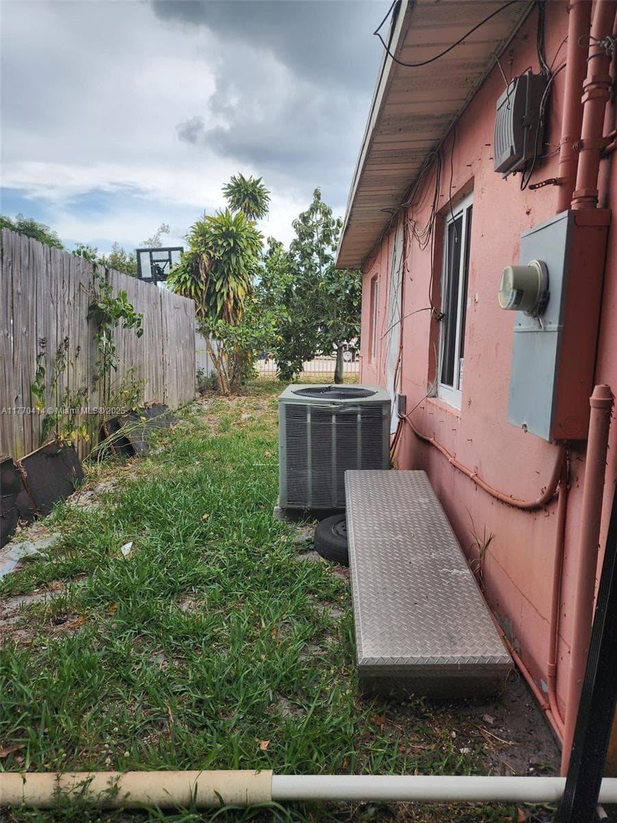831 NW 140th St photo 18