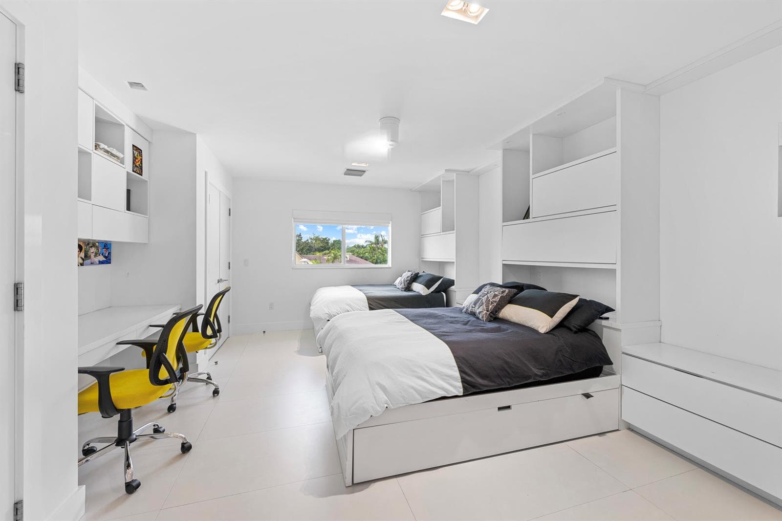 yellow room