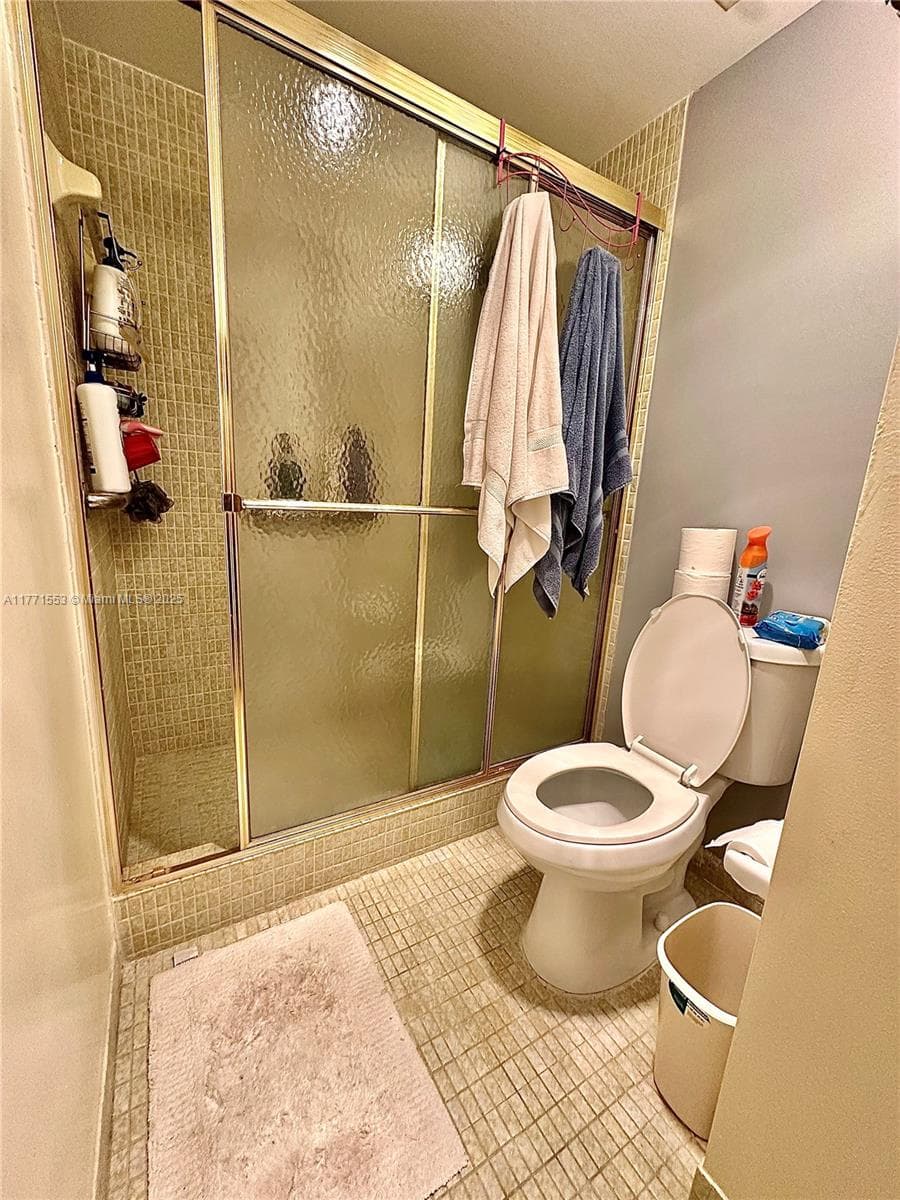 HILLCREST · #1017 in Hollywood - Photo 23
