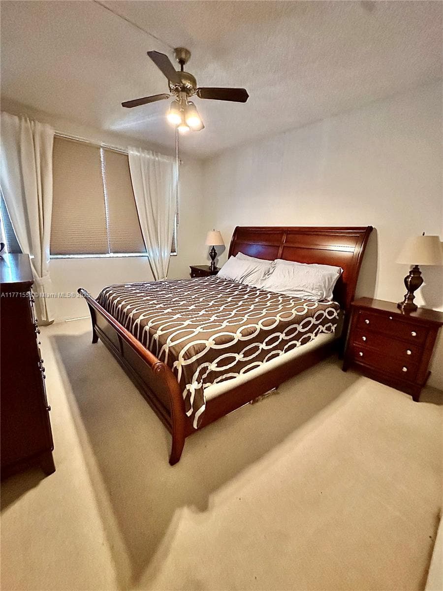 HILLCREST · #1017 in Hollywood - Photo 34