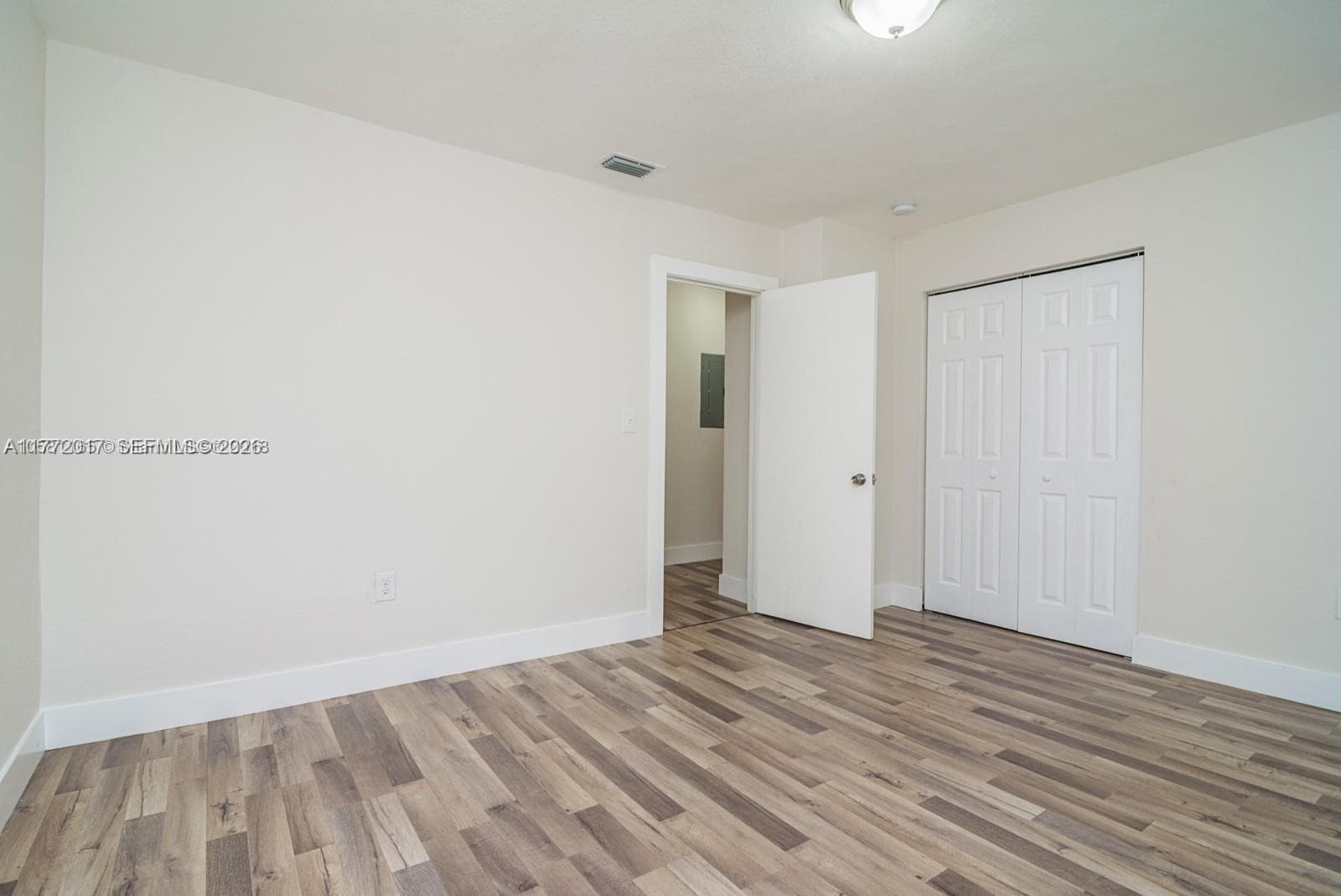 2542 Fillmore St photo 9