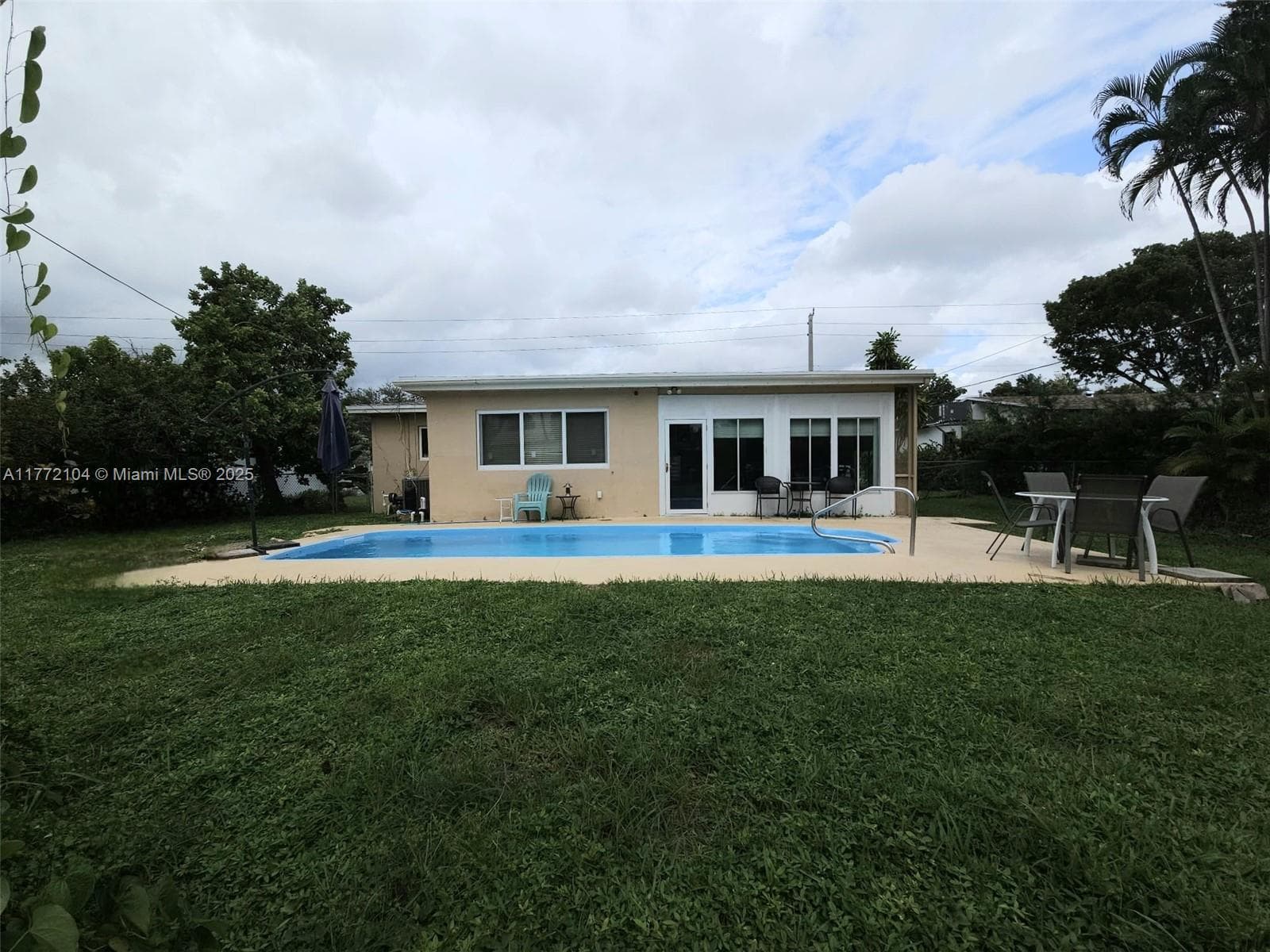 4014 Johnson St photo 6