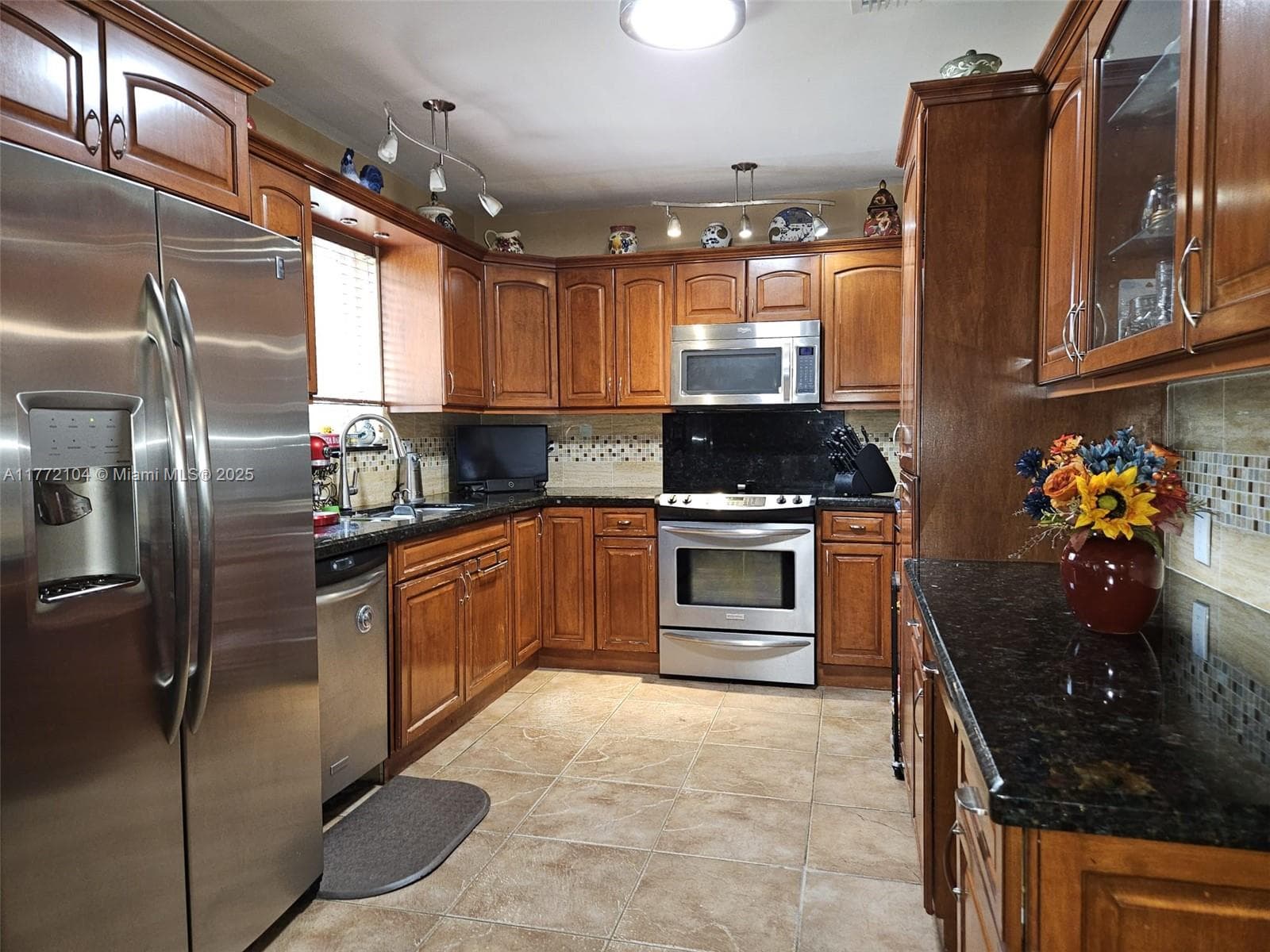 4014 Johnson St photo 5