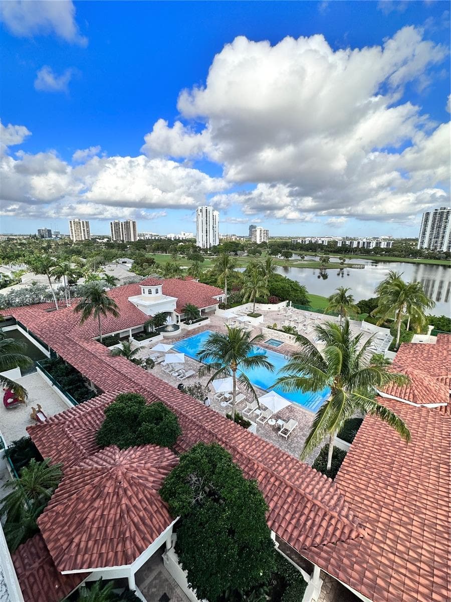 TUNBERRY VILLAGE · #1012 in Aventura - Photo 6