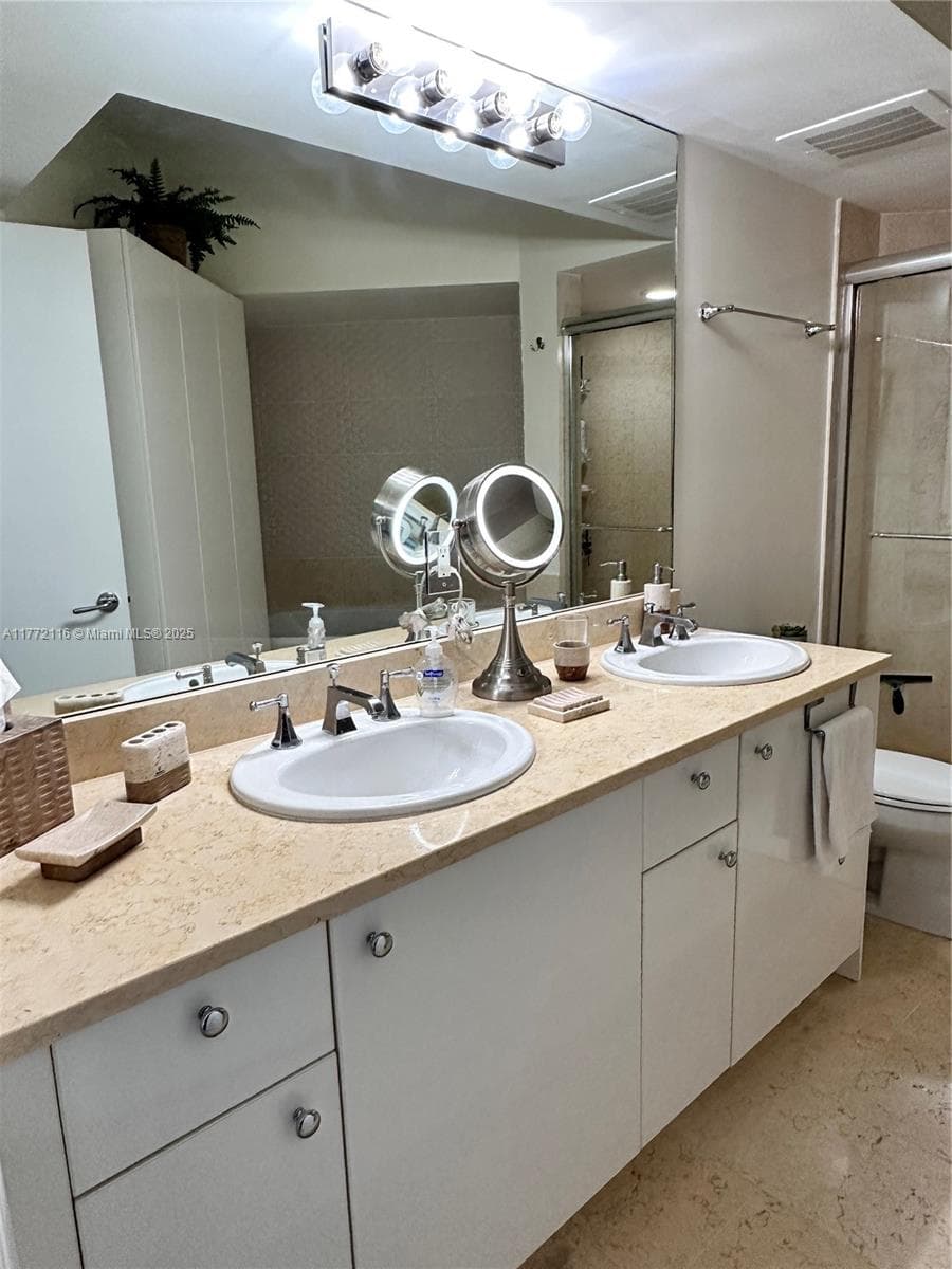 TUNBERRY VILLAGE · #1012 in Aventura - Photo 26