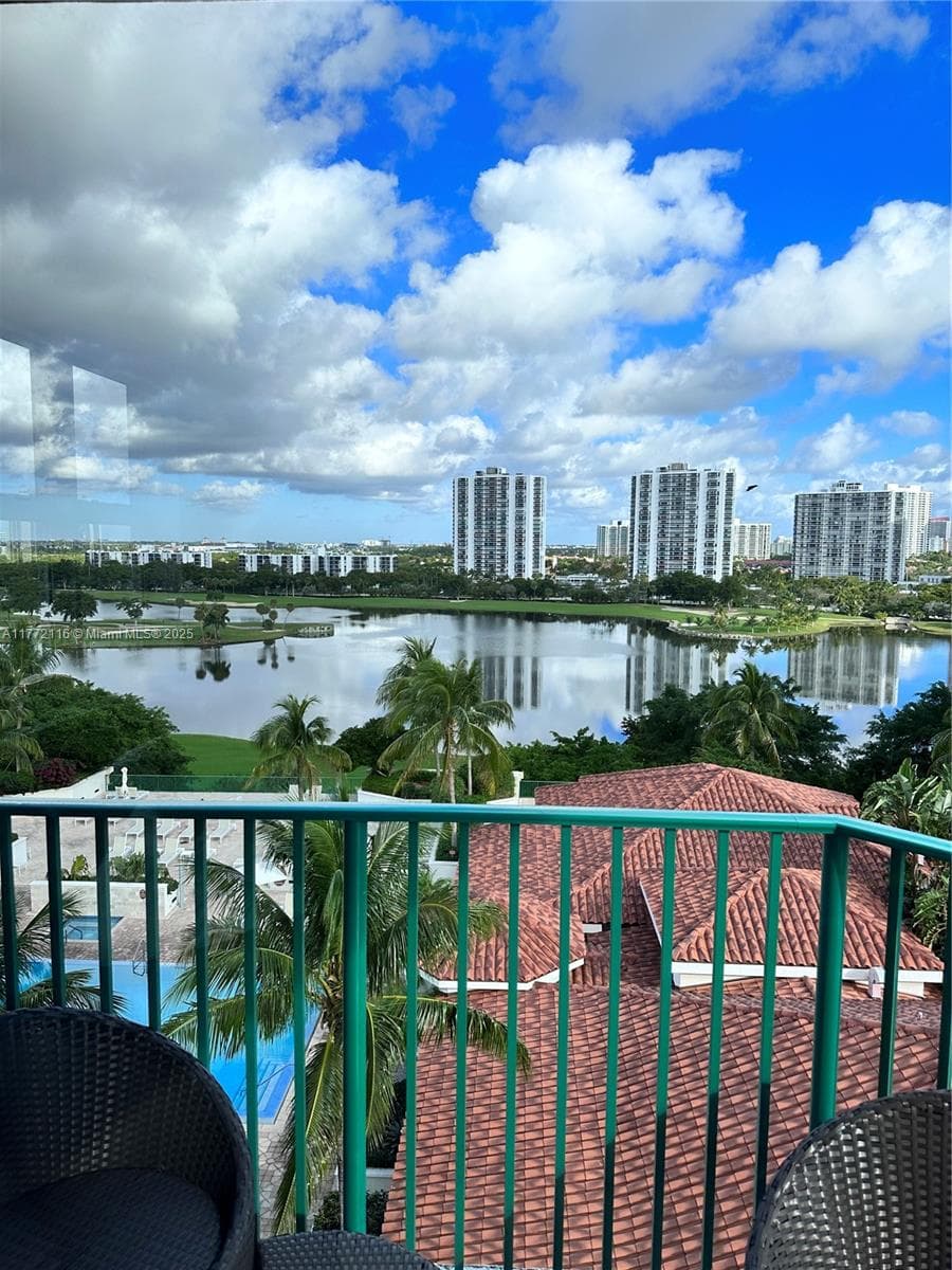 TUNBERRY VILLAGE · #1012 in Aventura - Photo 7