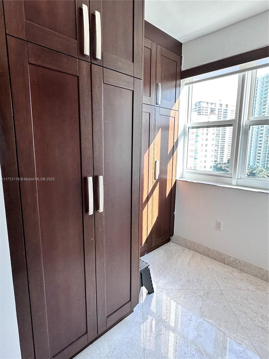 TUNBERRY VILLAGE · #1012 in Aventura - Photo 20