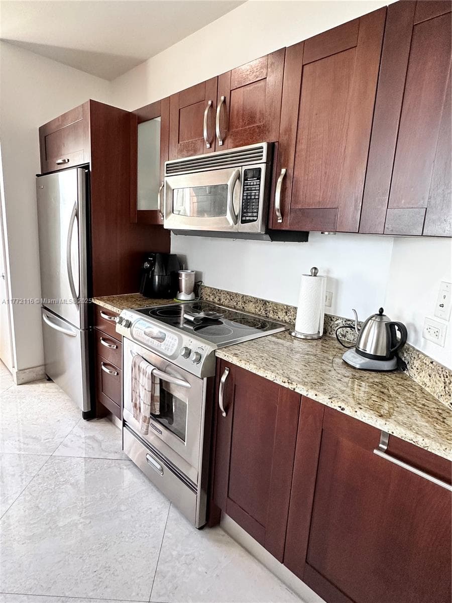 TUNBERRY VILLAGE · #1012 in Aventura - Photo 18