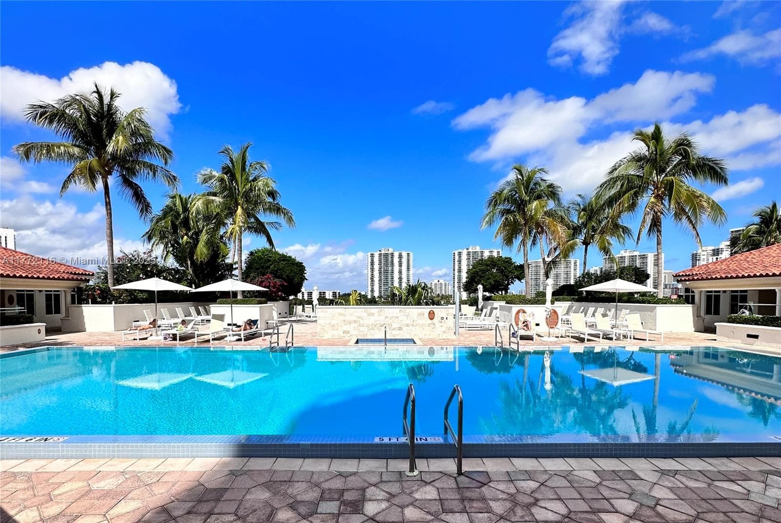TUNBERRY VILLAGE · #1012 in Aventura - Photo 37