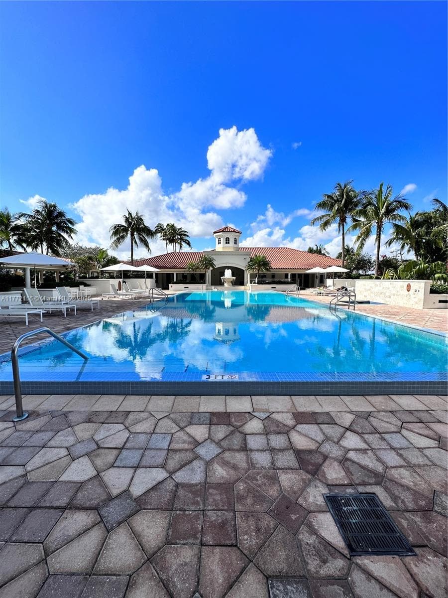 TUNBERRY VILLAGE · #1012 in Aventura - Photo 35