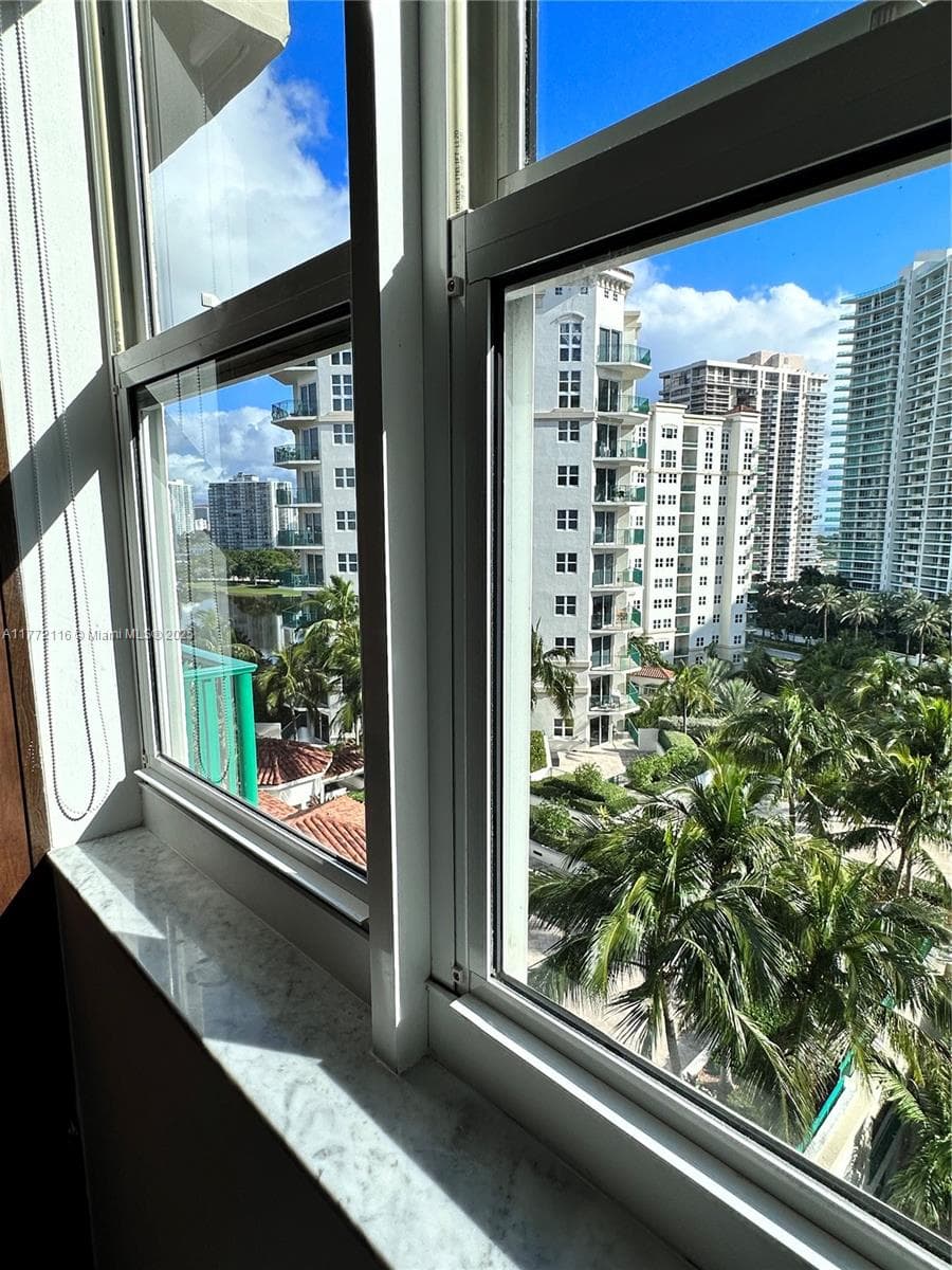 TUNBERRY VILLAGE · #1012 in Aventura - Photo 21