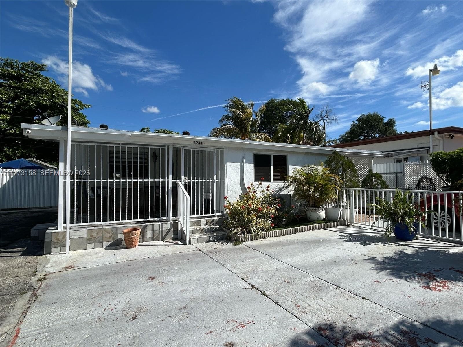 1941 NW 113th Ter photo 4
