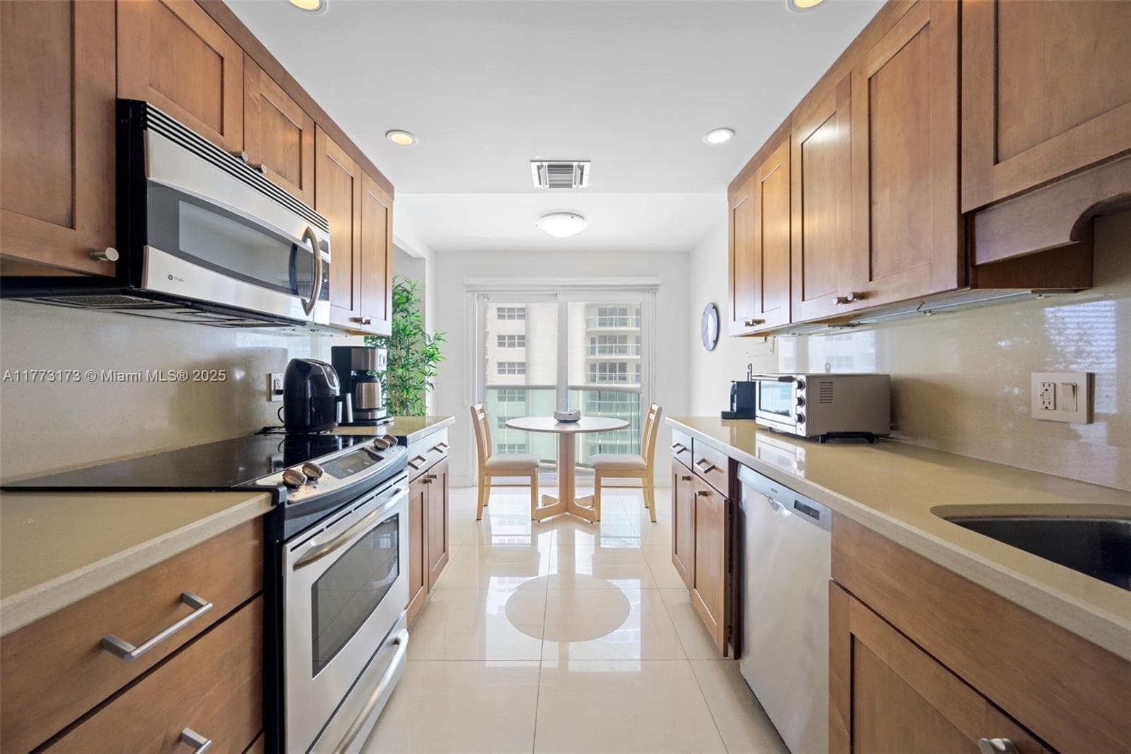 SOUTHPOINT CONDO · #1105S in Fort Lauderdale - Photo 10