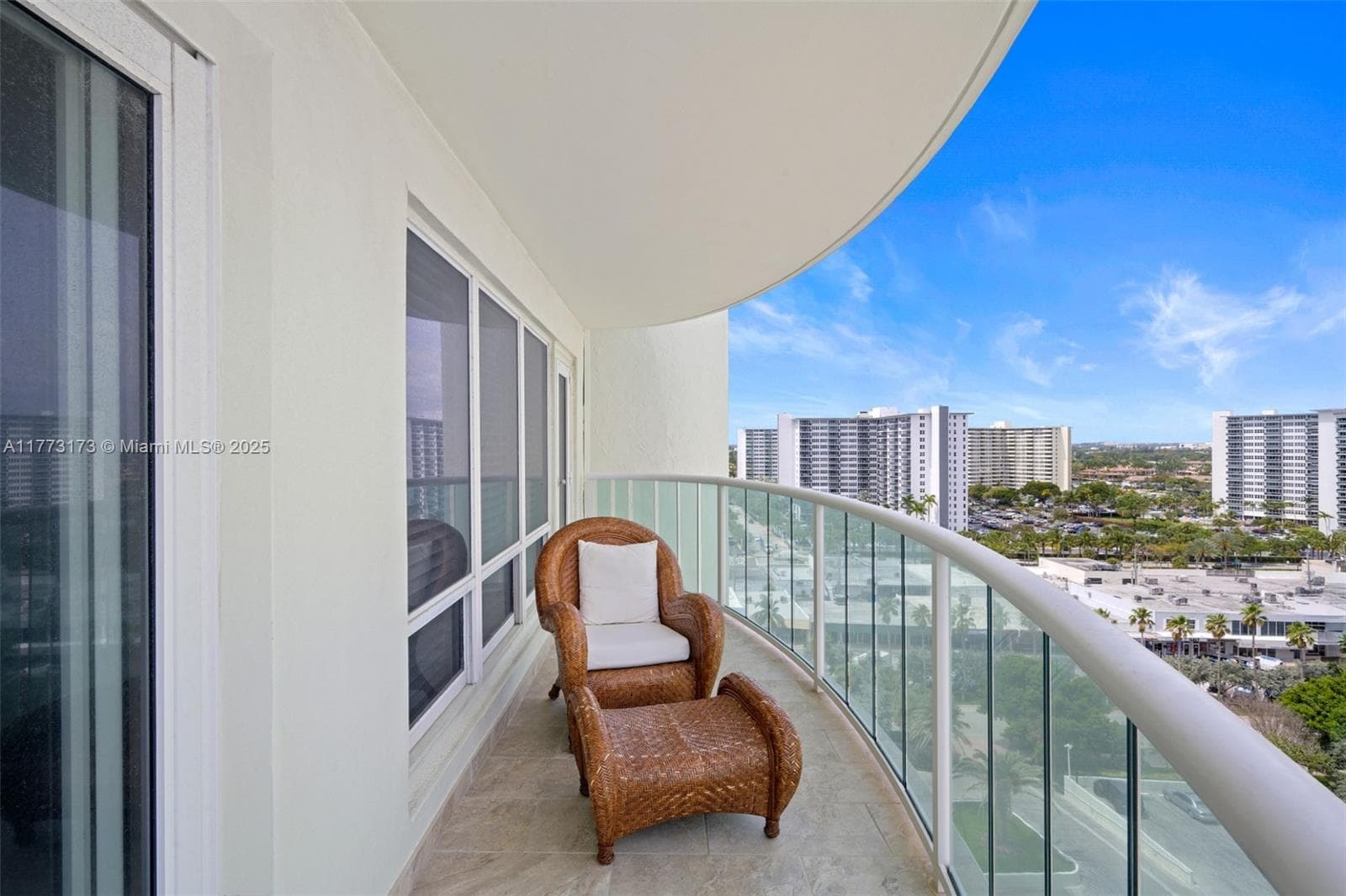 SOUTHPOINT CONDO · #1105S in Fort Lauderdale - Photo 21