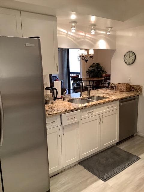 Passthrough to Living/Dining Space