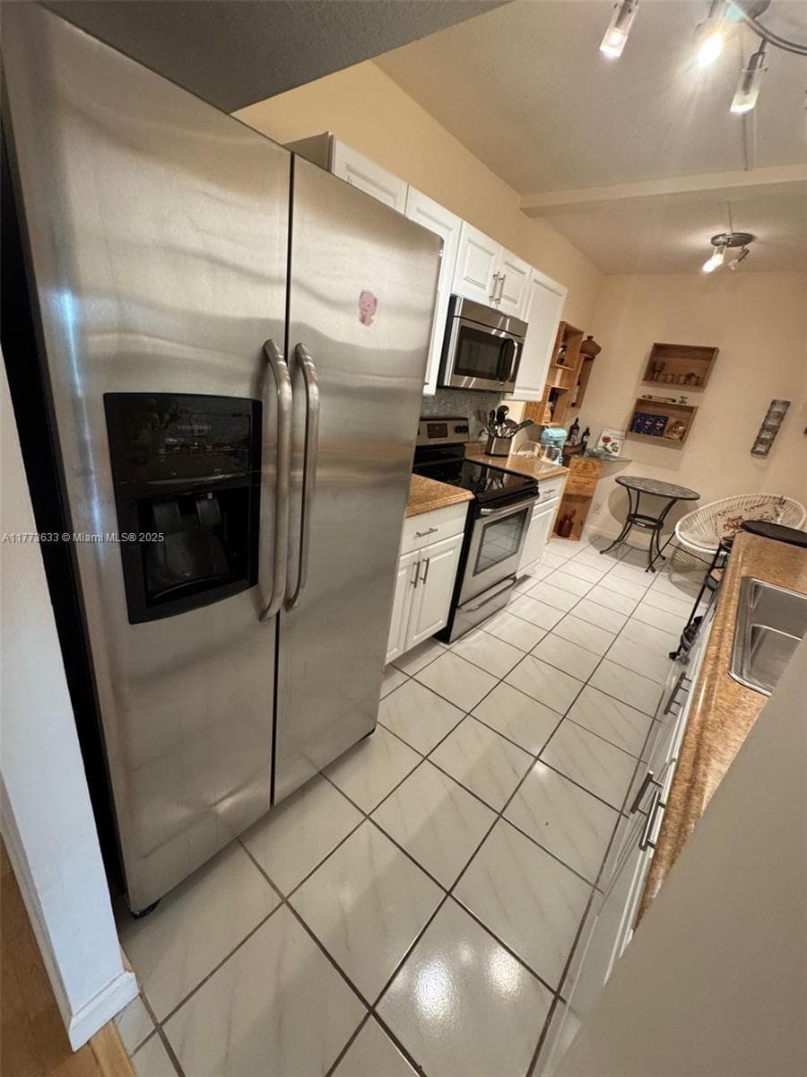 Hillcrest East No 23 Cond · #304 in Hollywood - Photo 3