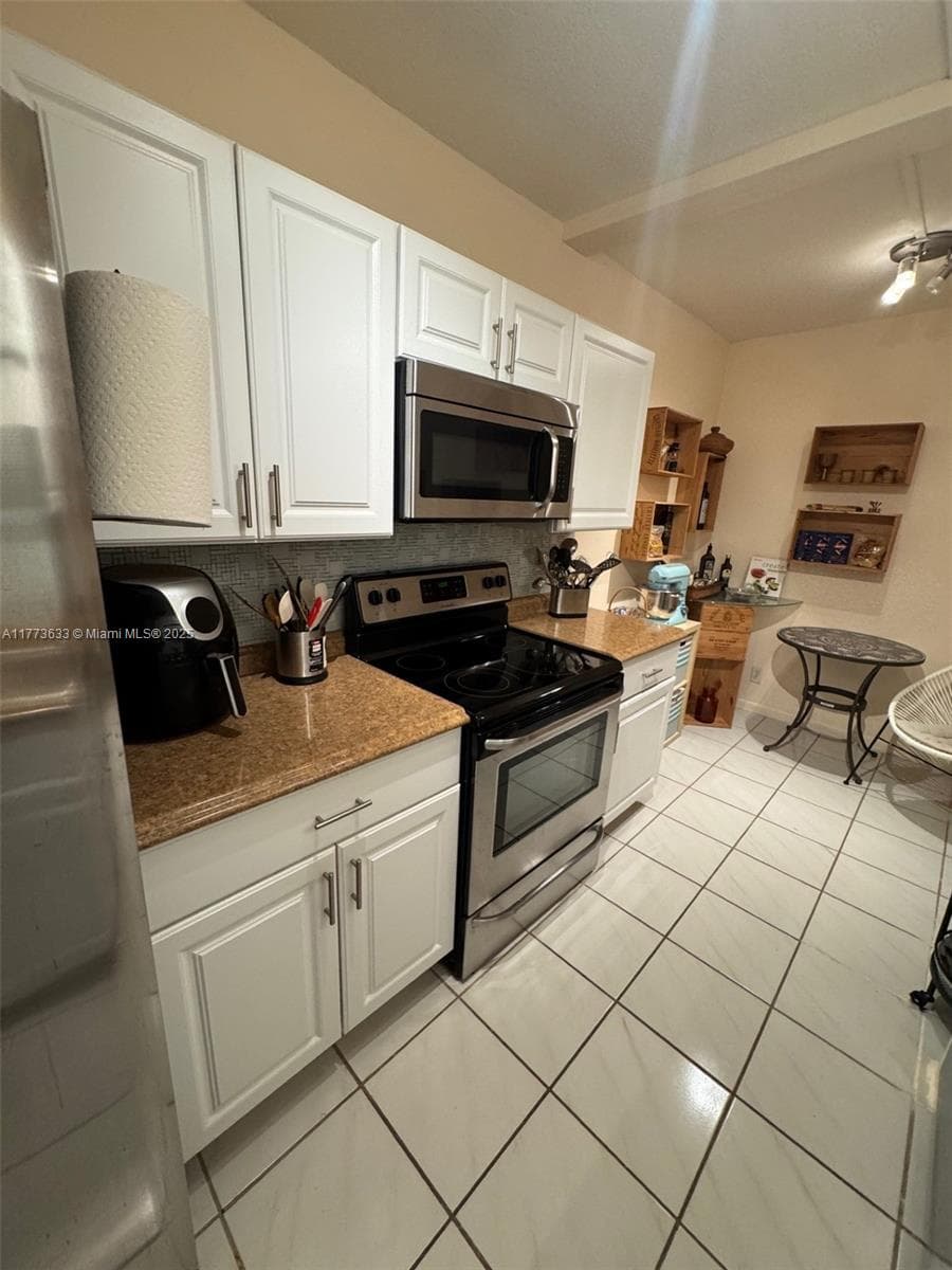 Hillcrest East No 23 Cond · #304 in Hollywood - Photo 4