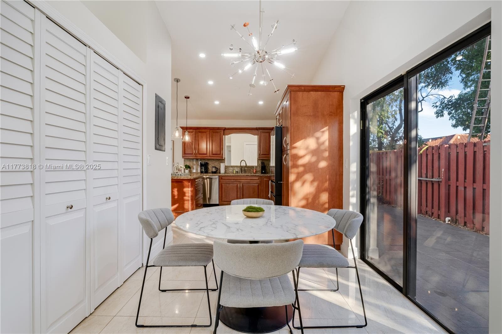 14517 SW 98th Ter photo 12