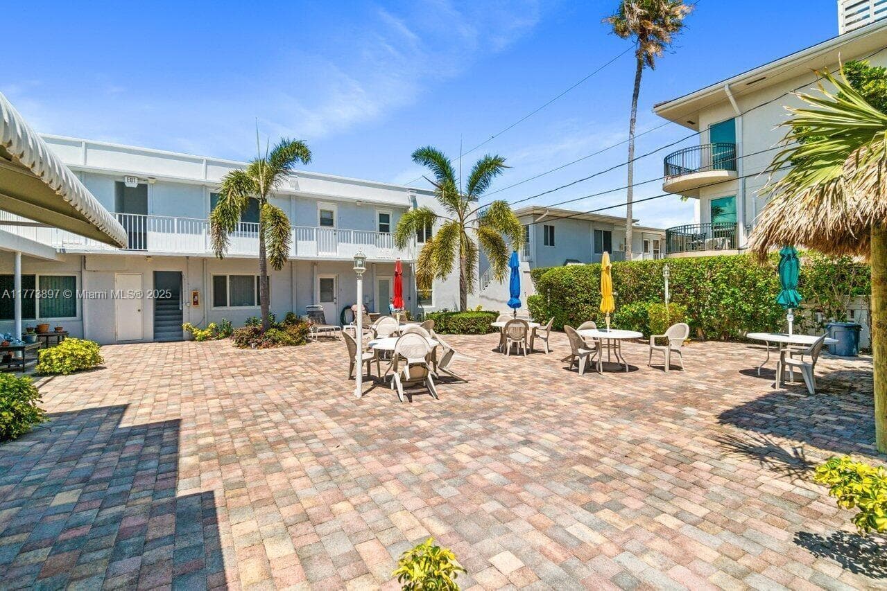 FRENCH LEAVE WEST CONDO · #17 in Lauderdale By The Sea - Photo 18