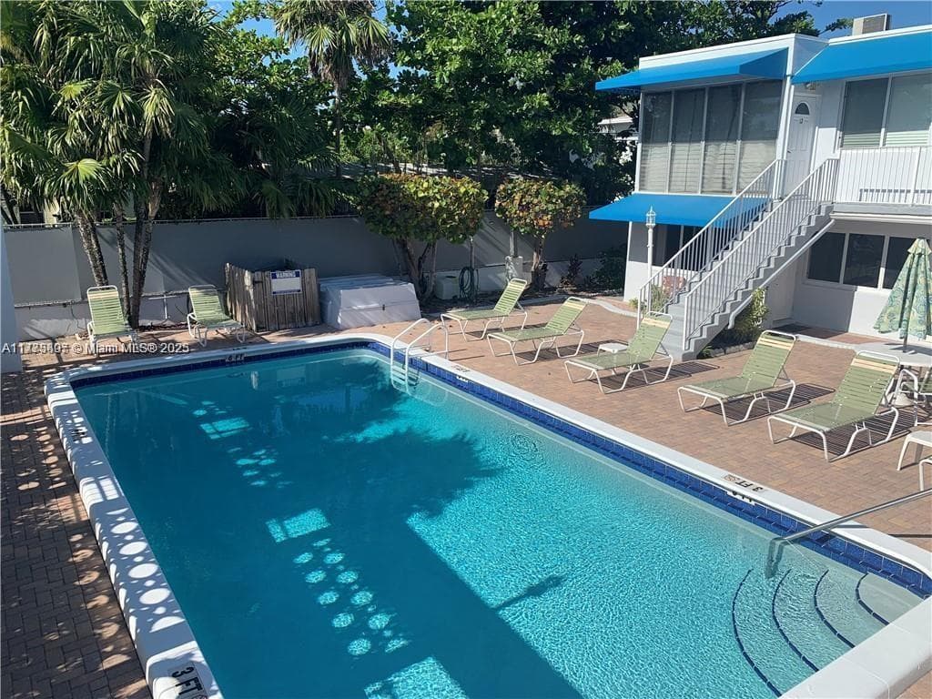 FRENCH LEAVE WEST CONDO · #17 in Lauderdale By The Sea - Photo 35