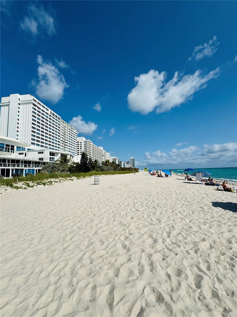 Castle Beach Club · #1520 in Miami Beach - Photo 33