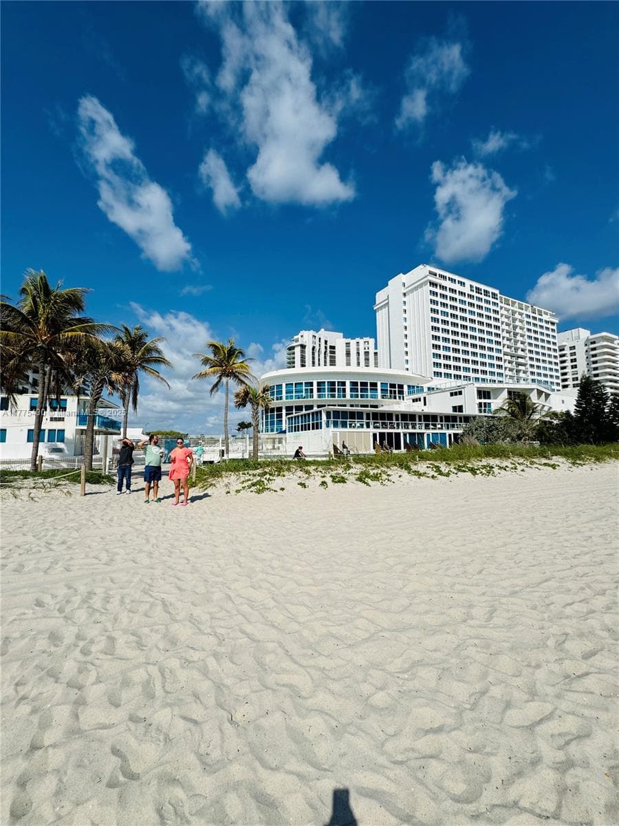 Castle Beach Club · #1520 in Miami Beach - Photo 31