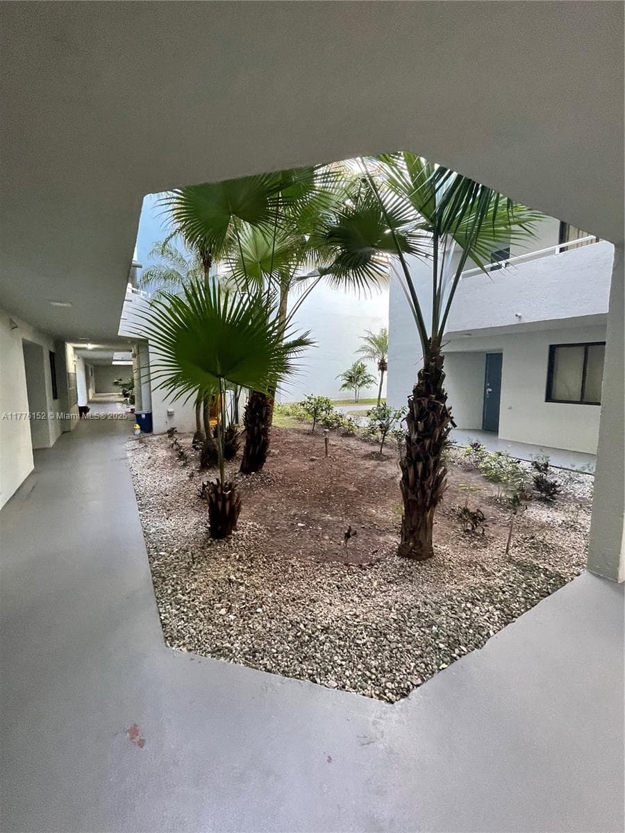 VERABELLA FALLS CONDO · #B-106 in Miami - Photo 6