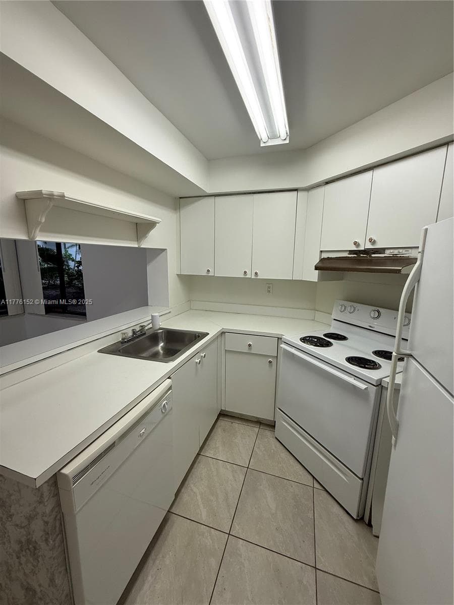 VERABELLA FALLS CONDO · #B-106 in Miami - Photo 16