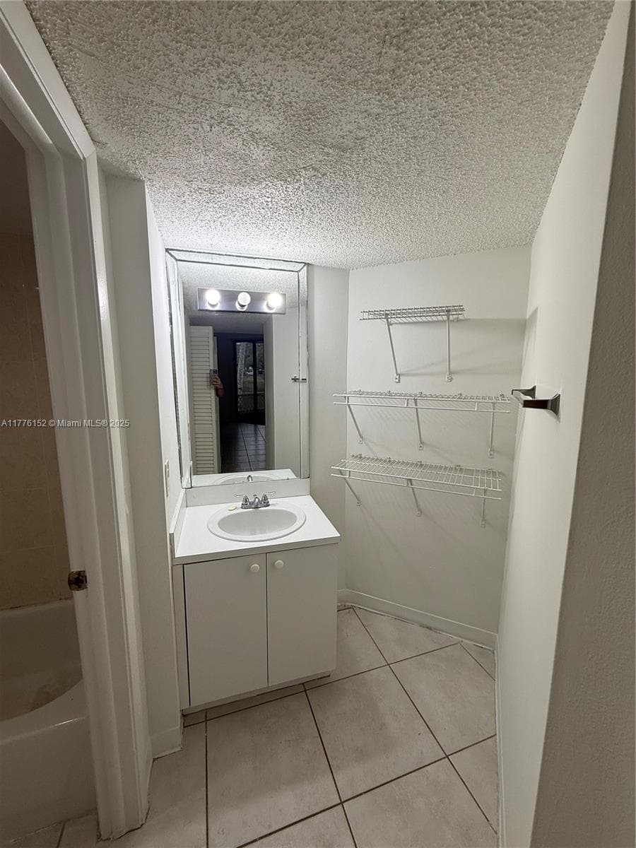 VERABELLA FALLS CONDO · #B-106 in Miami - Photo 20