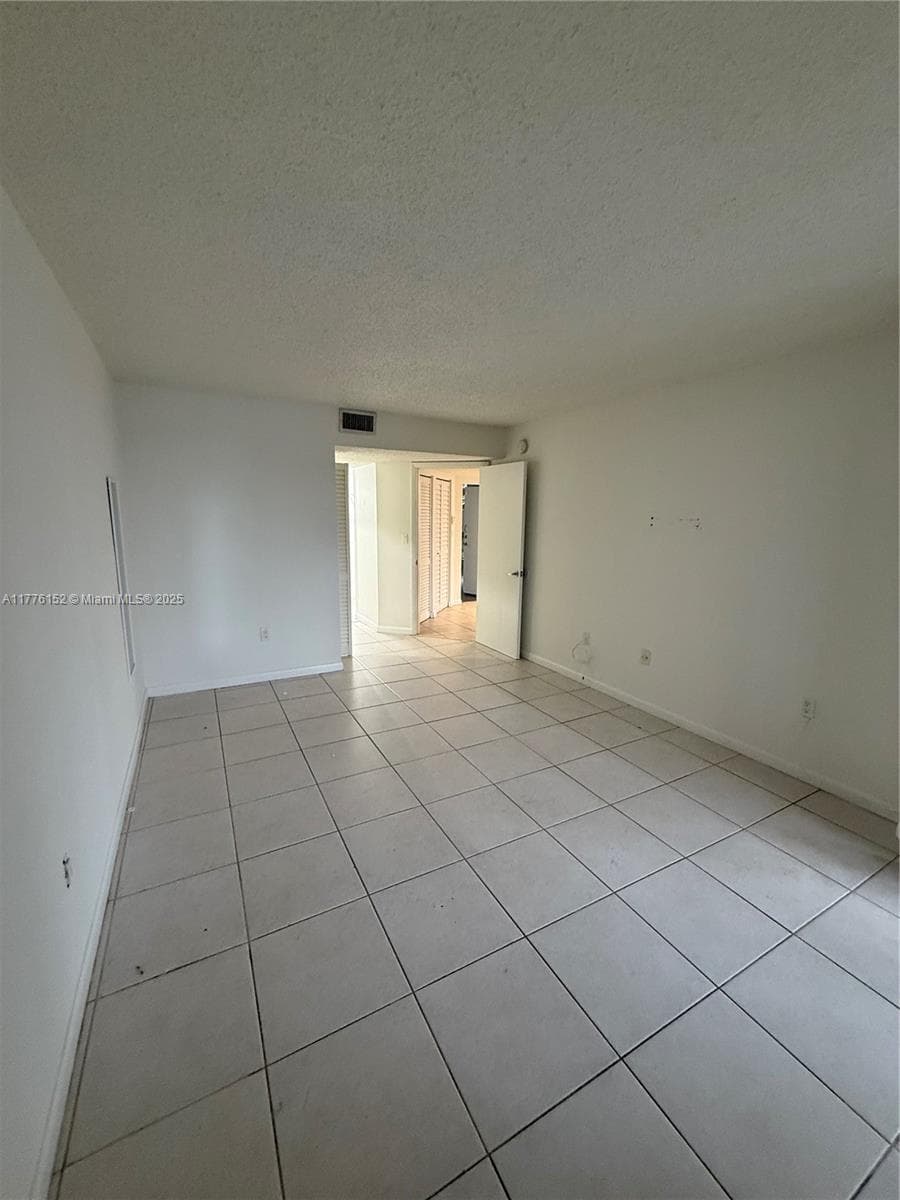 VERABELLA FALLS CONDO · #B-106 in Miami - Photo 18