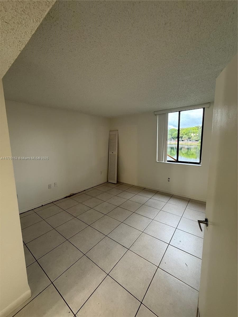 VERABELLA FALLS CONDO · #B-106 in Miami - Photo 11
