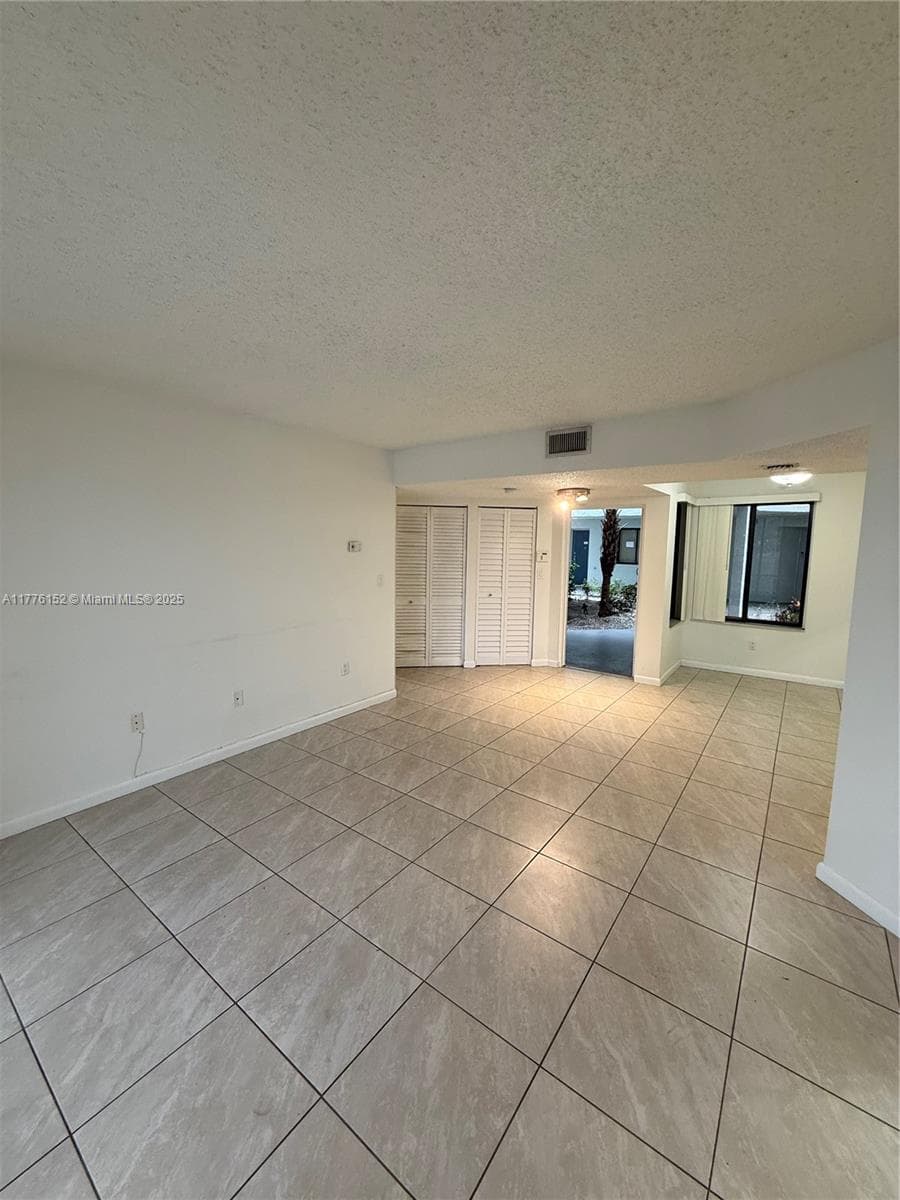 VERABELLA FALLS CONDO · #B-106 in Miami - Photo 8